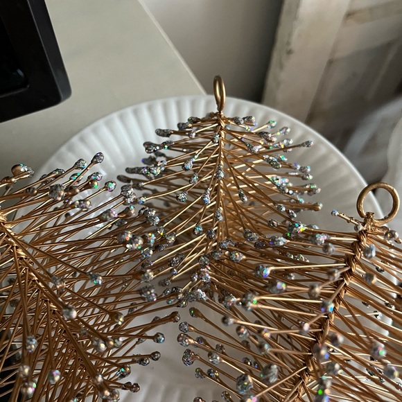 Set of 3 gold pine cones wire pinecone with glittery ends winter decor ornaments - Picture 2 of 8